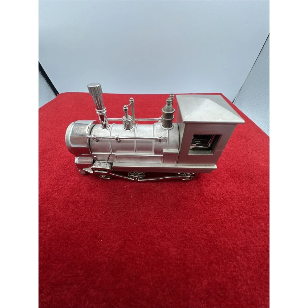 Small‎ Solid Metal Steam Train Desktop quarts Clock Japan Movement